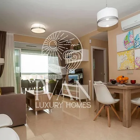 Casa Bella Vista Ivan Luxury Homes 11ªpta Sur 1ªline Apartment